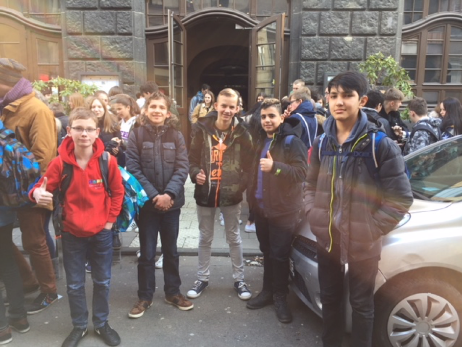 Schüler der GerricusSchule mit den LESEPUNKTEN auf der lit.kid.COLOGNE